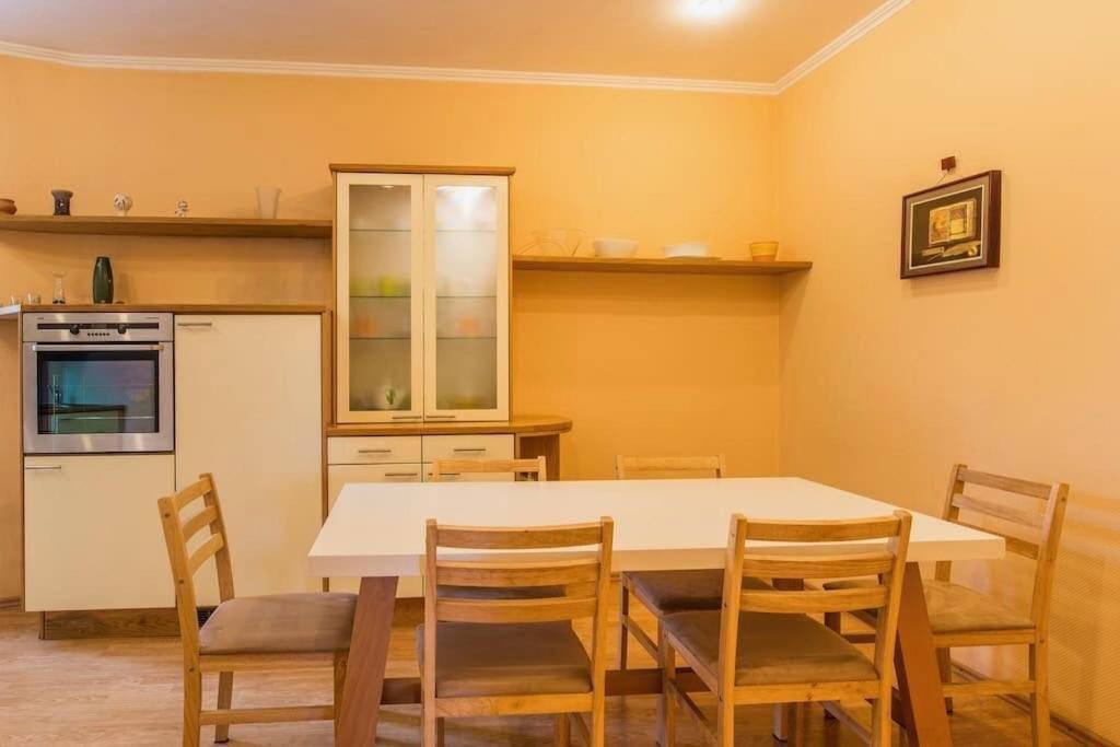 Old Town Apartment Next To Saint Peter'S Church Riga Kültér fotó
